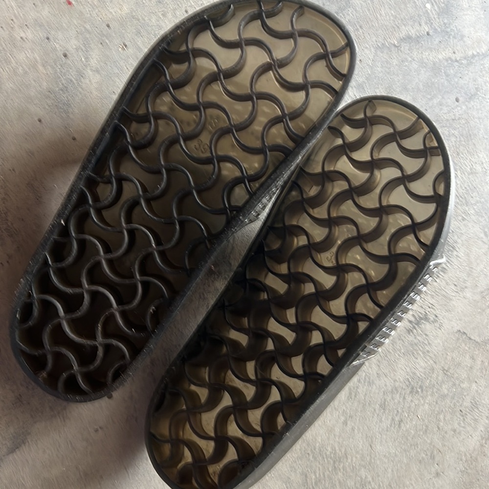Bebe slides - Picture 3 of 3
